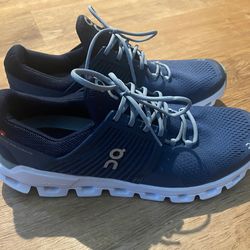 On Cloudswift Men’s Sneakers    Size 11