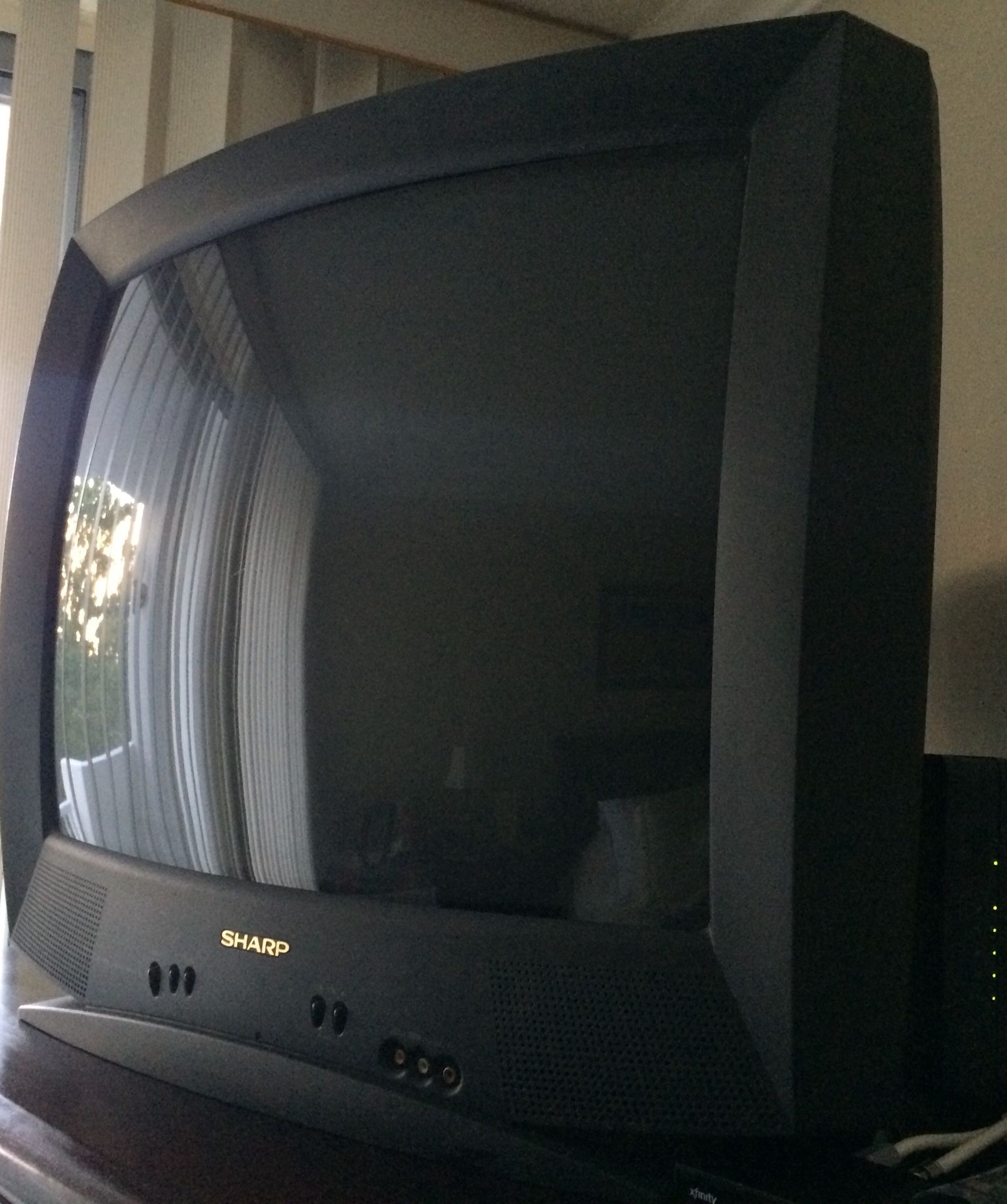 Sharp 25N-S100 25” CRT TV