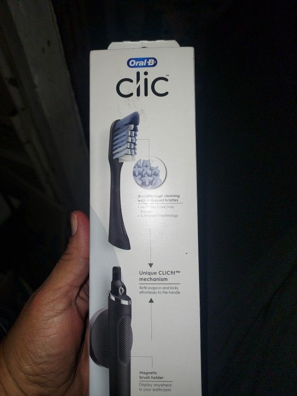 Oral B Click Toothbrush