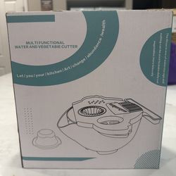 Multifunctional Vegetable Rinser and Cutter