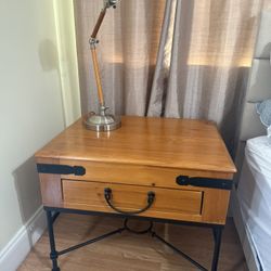 Rustic Industrial Nightstand Set – 2 Tables + 2 Lamps Included Very good condition