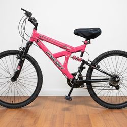 🚲 Two Mountain Bikes for Sale - Only $80 for the Pair! 🚲