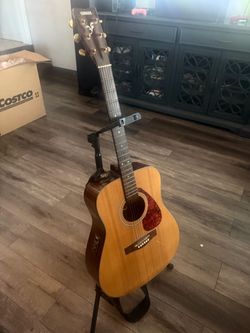 Yamaha FX335 Acoustic-Electric Guitar + Stand – Great Condition