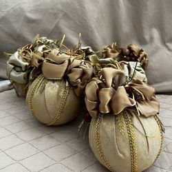 6 Christmas Ornaments