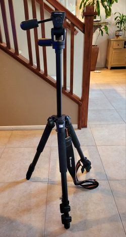 Vanguard Tracker 4 Tripod