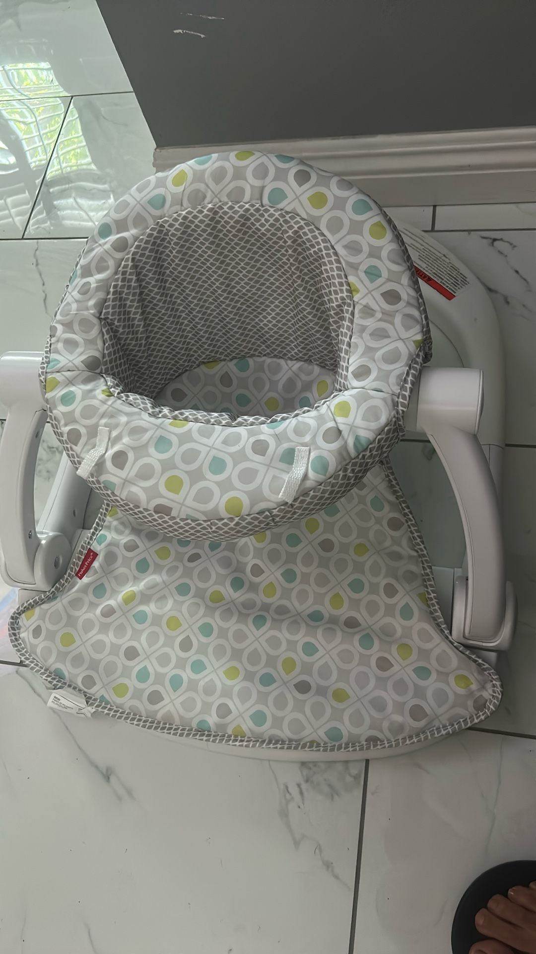 Fisher-Price Portable Baby Chair Sit-Me-Up Floor Seat