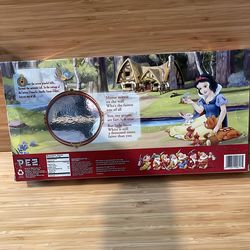 Unopened Snow White and the Seven Dwarfs PEZ with Story Book #9200