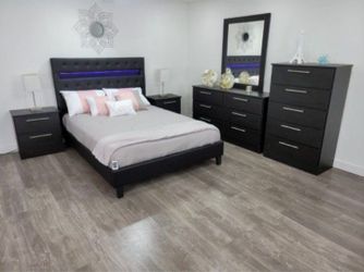 KING SIZE BEDROOM SET  ( SOLD SEPARATELY TOO)