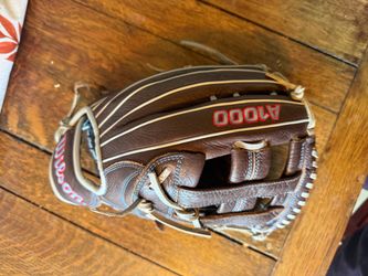 Wilson A1000 12 1/2