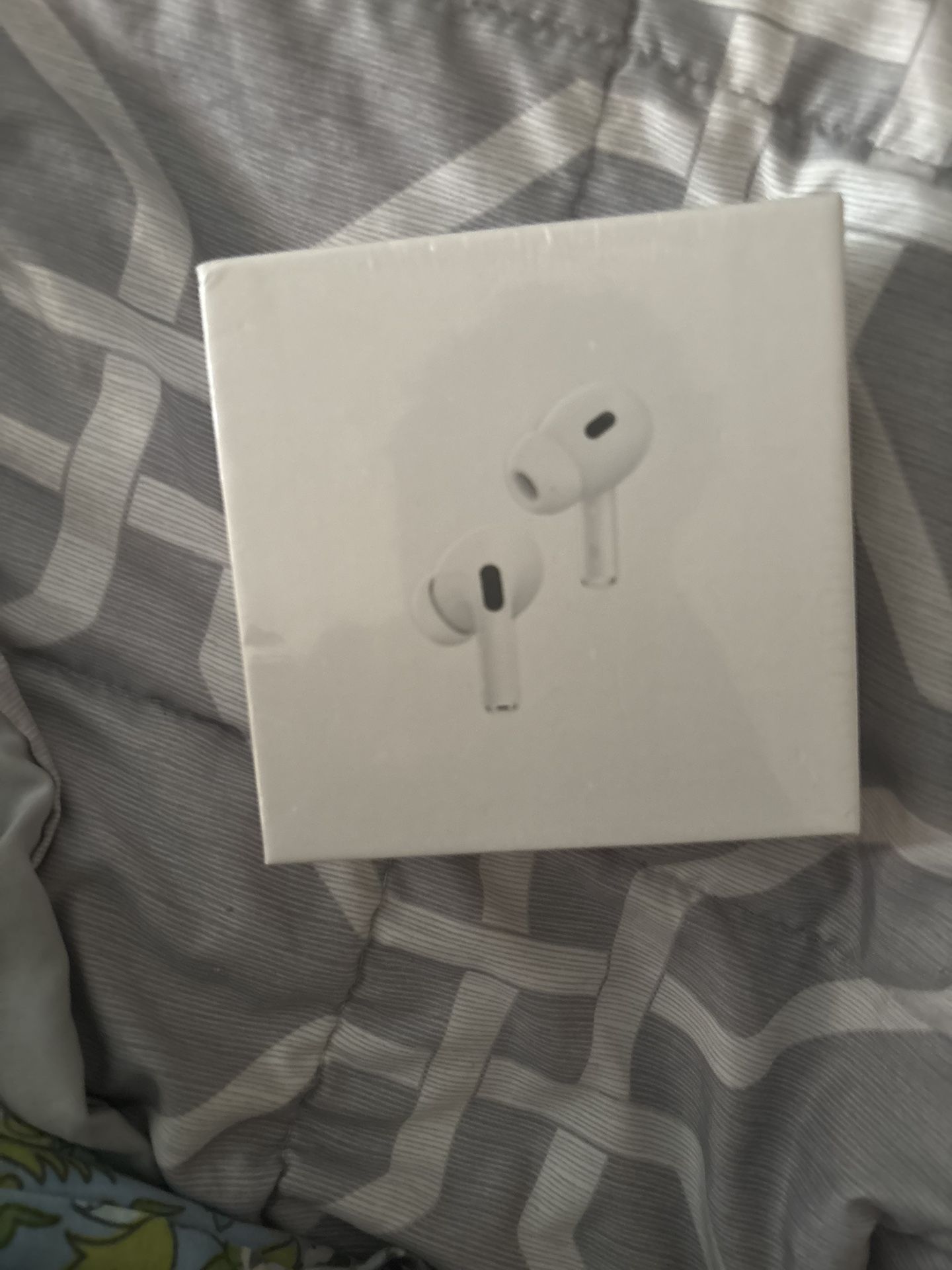 Apple AirPods Pro 2 with Active Noise Cancellation USB type C