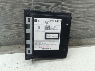 2015-2019 Chevy Silverado / GMC Sierra 1500 radio audio disc CD player OEM