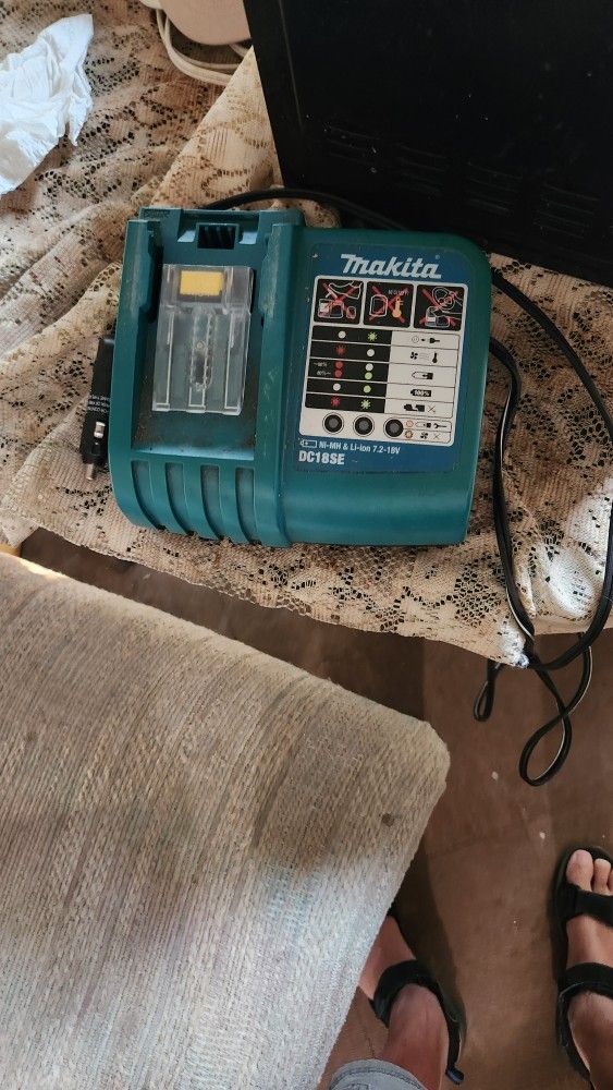 Makita 7.2-18v Charger