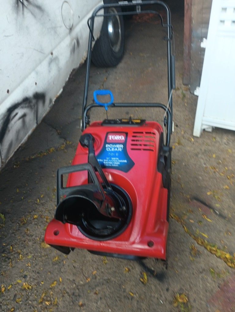 TORO POWER CLEAR 721 E  ELECTRIC START AND START FIRST PULL fREST TUNE Up 