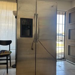 GE Refrigerator 