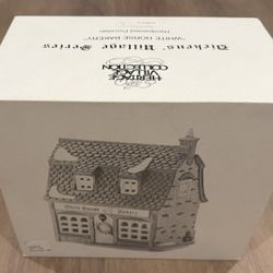 Department 56 Dickens’ Village Series White Horse Bailey 5926-9