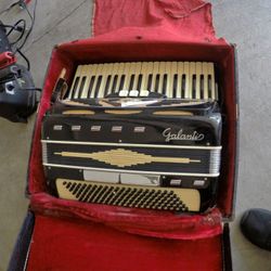 GALANTI ACCORDIAN