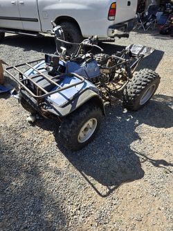 4x4 Susuki Kingquad Roller With Engine In Parts ( Not Sure If Its Complete) $300 Or Trade 