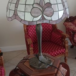 Tiffany Lavander Glass Lamp