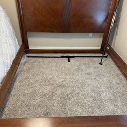 King bed Frame (Wood )