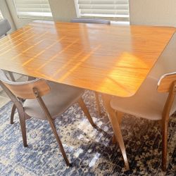 Dinning Table With 4 Chairs