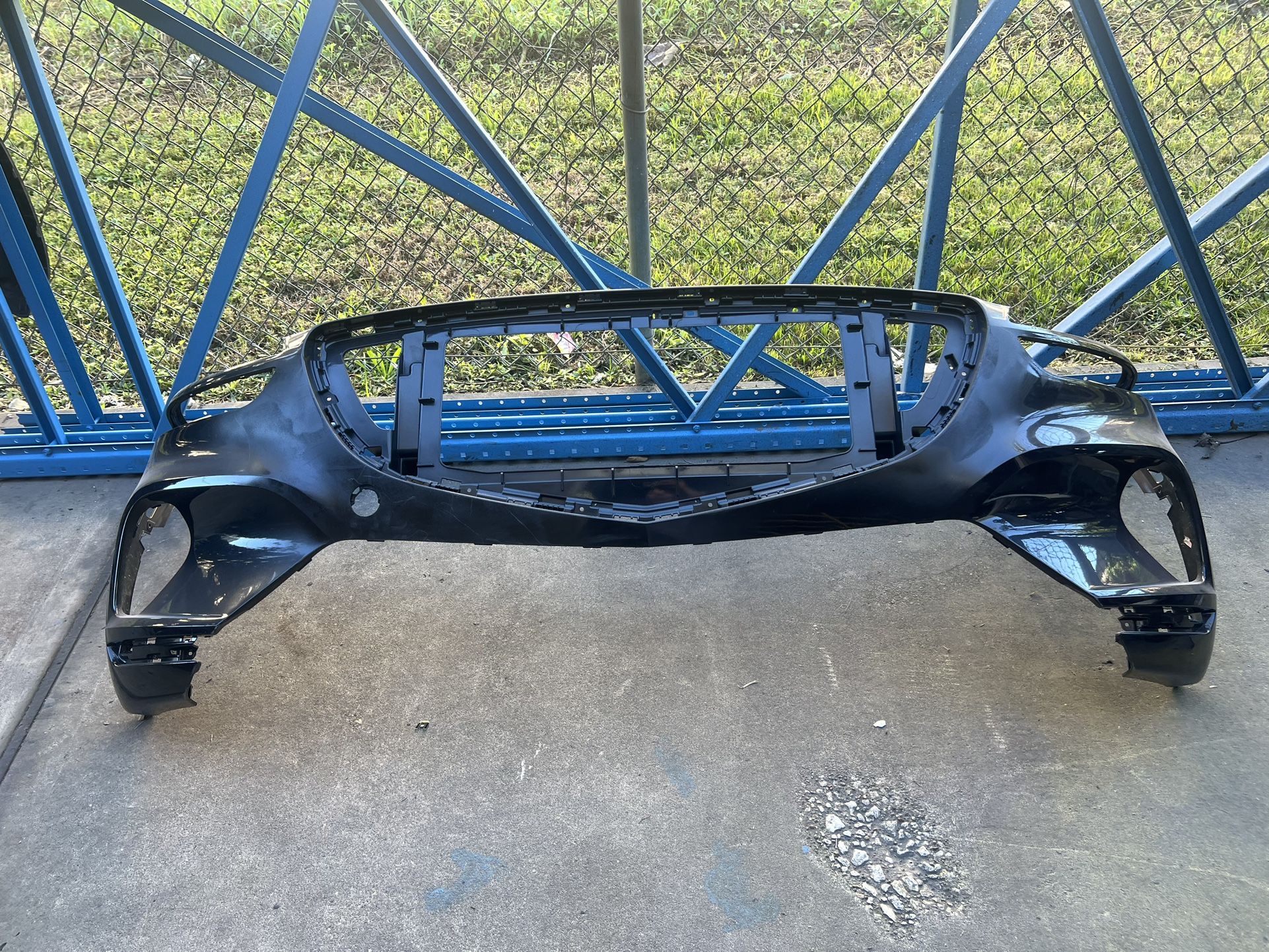 2022-2023 Génesis GV70 Front Bumper Used Oem