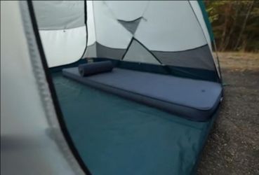 REI Camp Dreamer Self inflating Pad Bed XL with pillow