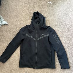 Nike Sportswear Tech Fleece Full-Zip Hoodie.  L