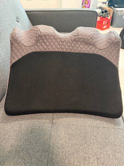 Gently used Vonu Burplee Lounger pillow baby cushion for tummy time & gas, colic, reflux relief