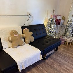 Black Leather 2-Seater  w/ Cup Holders & USB