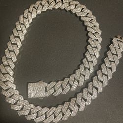 Thick Fully Iced Out Big 20mm Cuban Link Chain for Sale in
