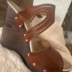 Brown Wedges