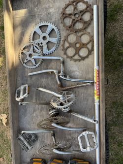Schwinn Cranks And Pedals   As Is.    5 To 25.00 Sets.  
