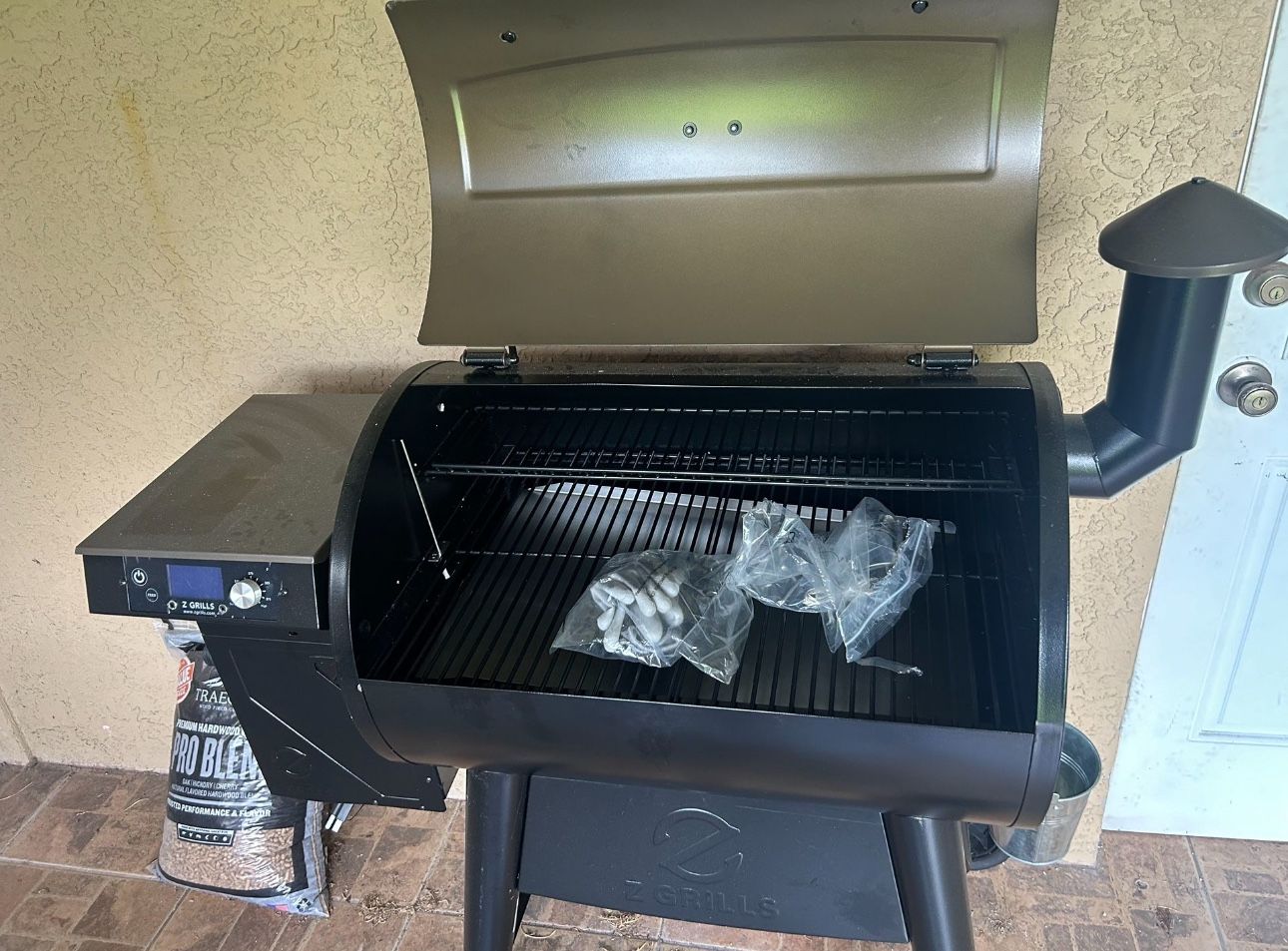 Brand NEW Pellet Grill/Smoker