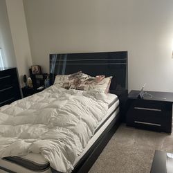 Bedroom Set (6-piece)