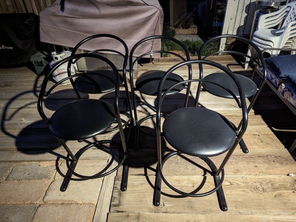 Black Bar Stools In Very Good Condition 