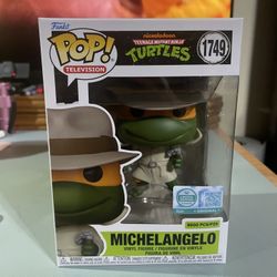 Funko Pop Television Teenage Mutant Ninja Turtles #1749  Michelangelo In Trench Coat Chalice Collectibles Exclusive Limited Edition LE 9500 Pcs