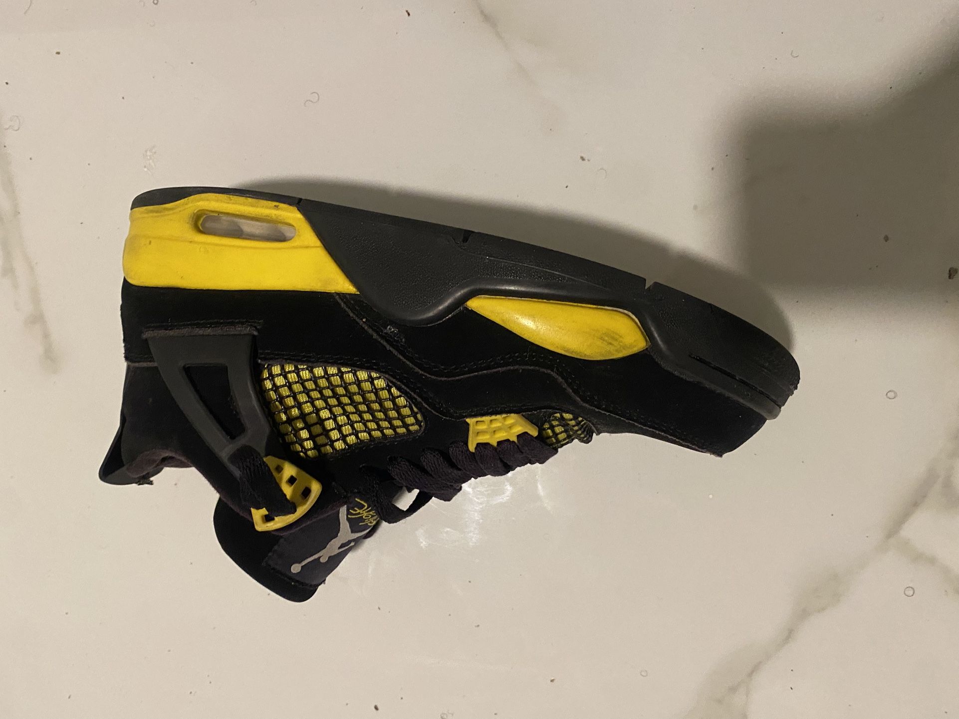 Jordan 4 Retro “Thunder” – Size 8 – Great Condition