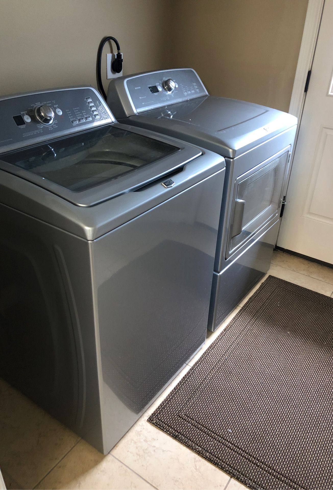 Maytag washer dryer set Grey