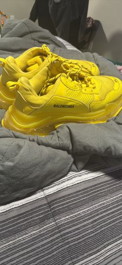 Balenciaga triple s shoes