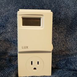 LUX Thermostat 