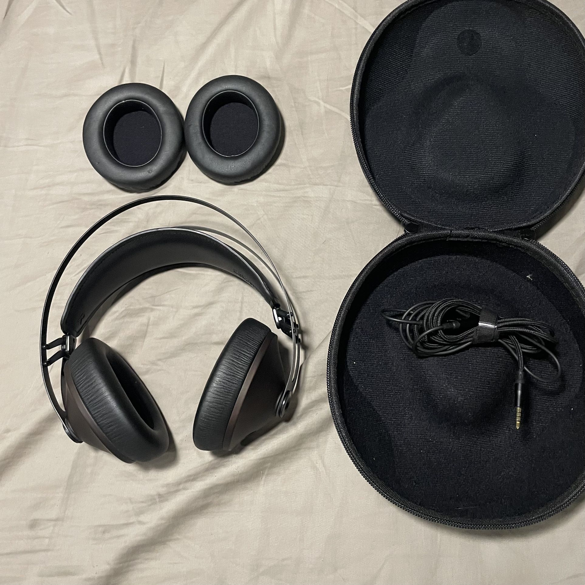 Meze 99 noir Headphones