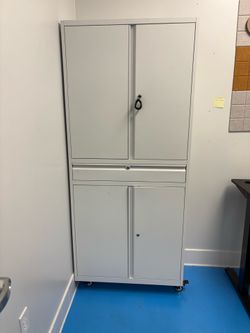 Heavy Duty Locking Storage Cabinet on Wheels
