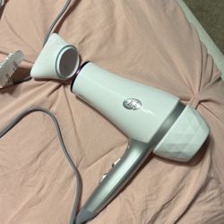 T3 Blow Dryer