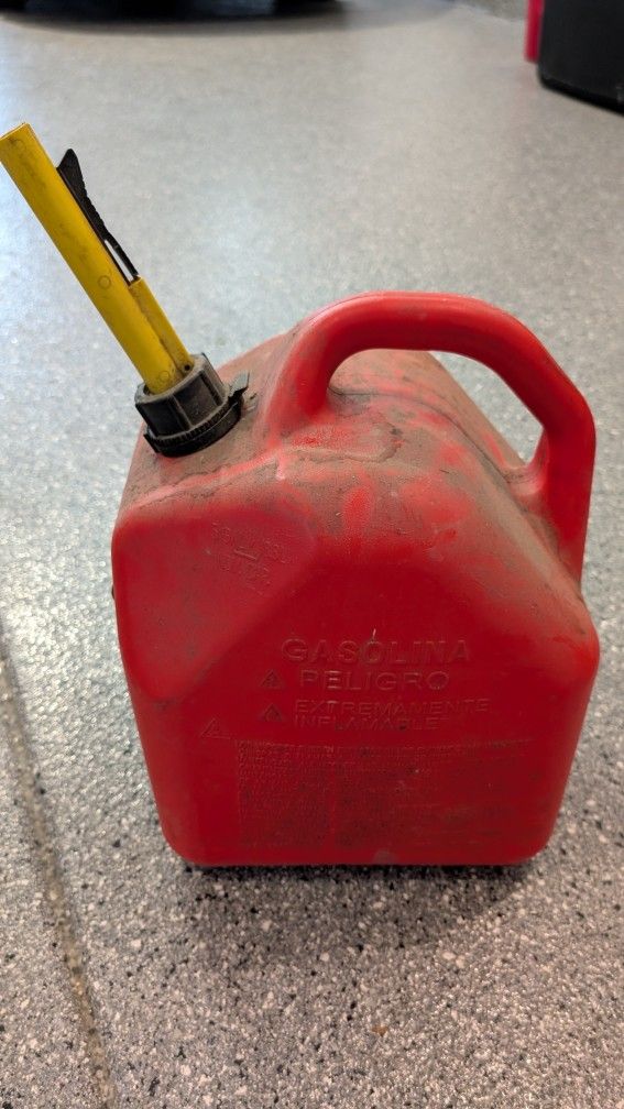 5 gallon gasoline gas container