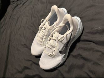 🔥 Nike Running Shoes – Men’s Size 12 – Clean, Comfortable & Ready to Wear