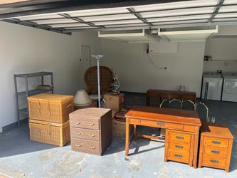 Furniture - Moving sale - everything must go this weekend
