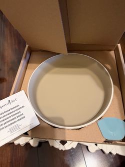 BRAND NEW - Pampered Chef Stone Round Baker