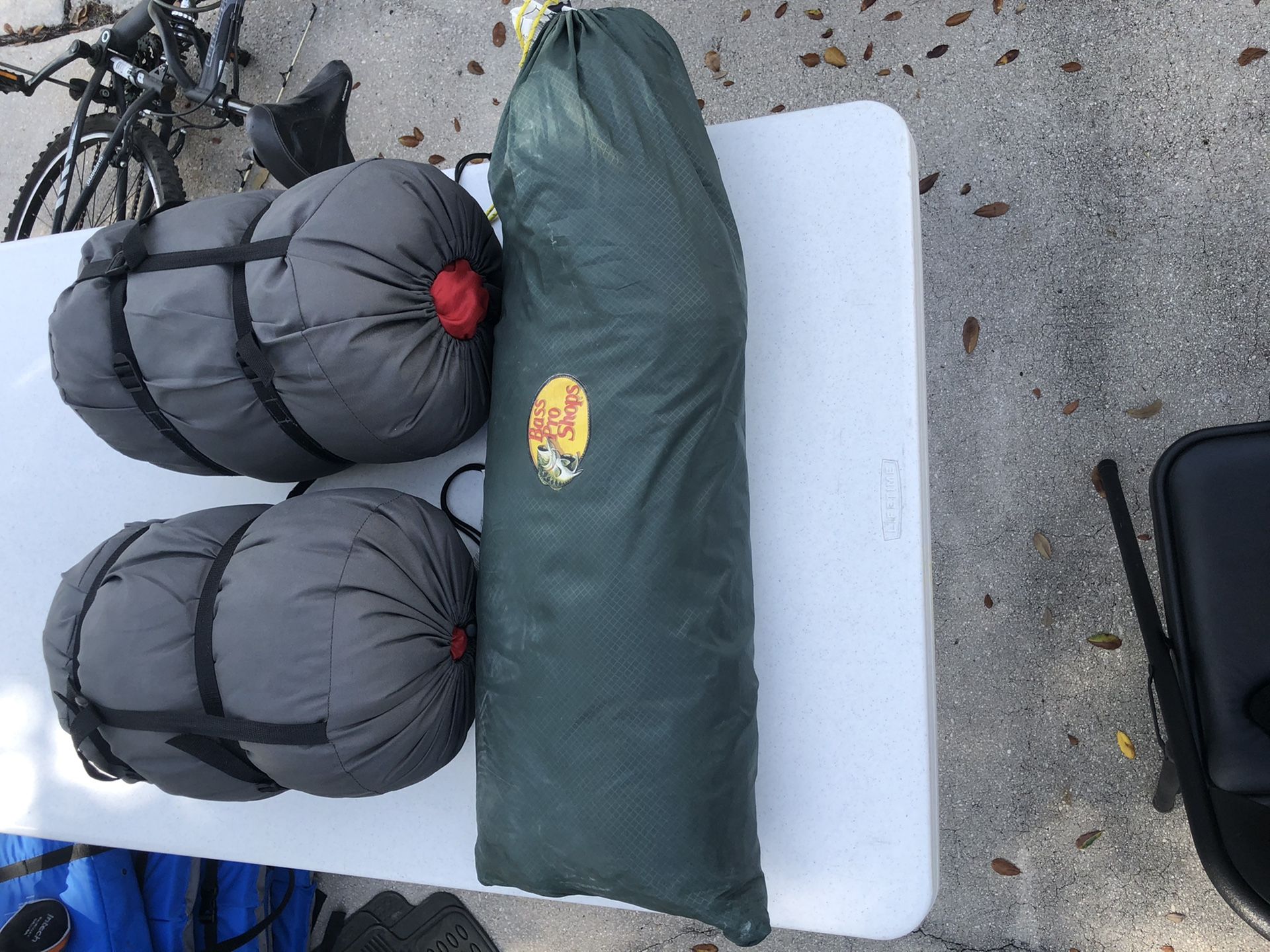 2 Sleeping Bags and Bass Pro Shops Tent