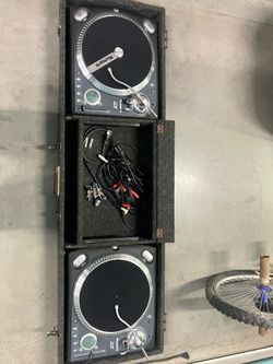 Numark ttx1 vinyl dj decks
