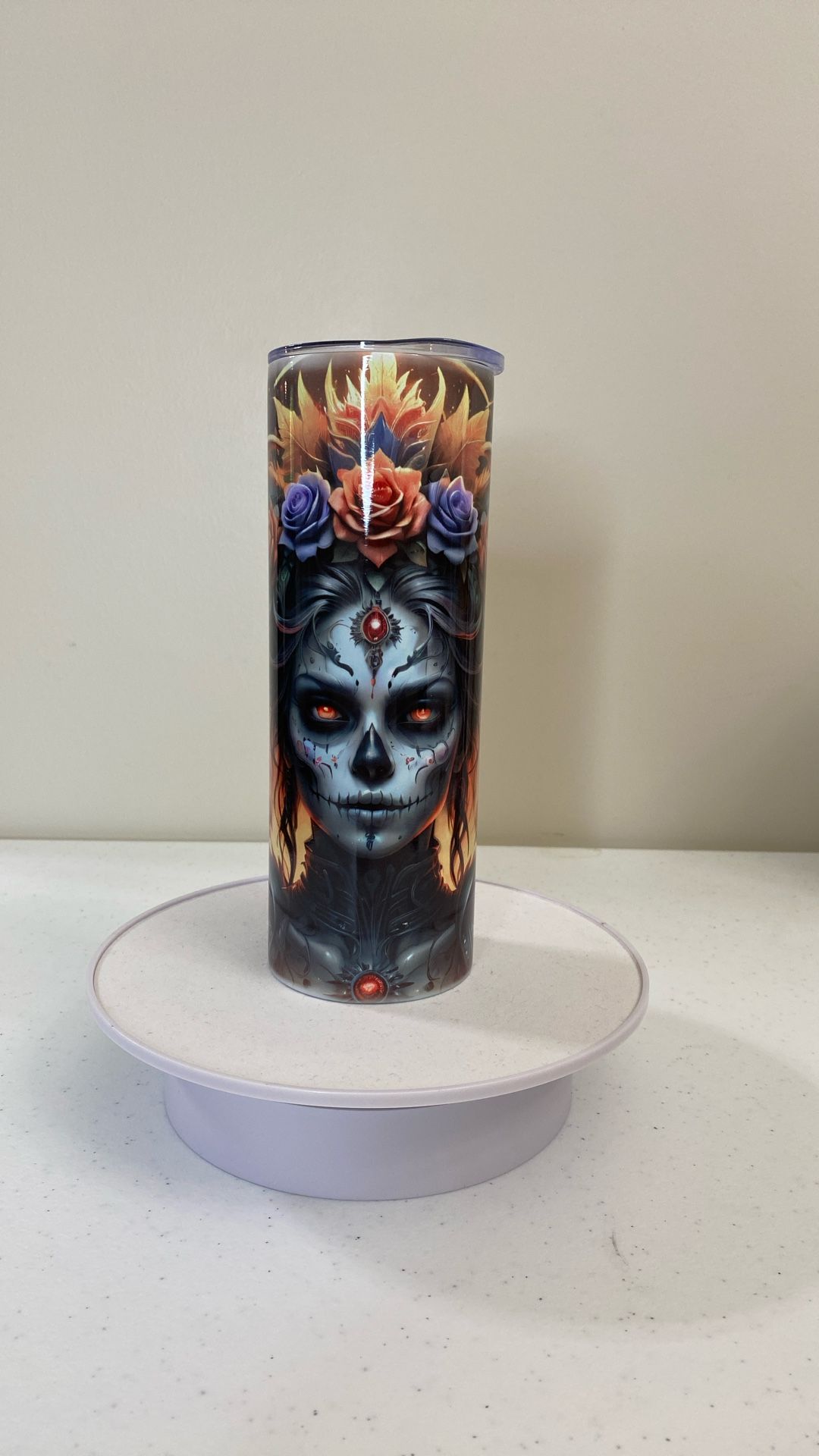 Skull And Roses 20 Ounce Tumblr, New, (item T204A)